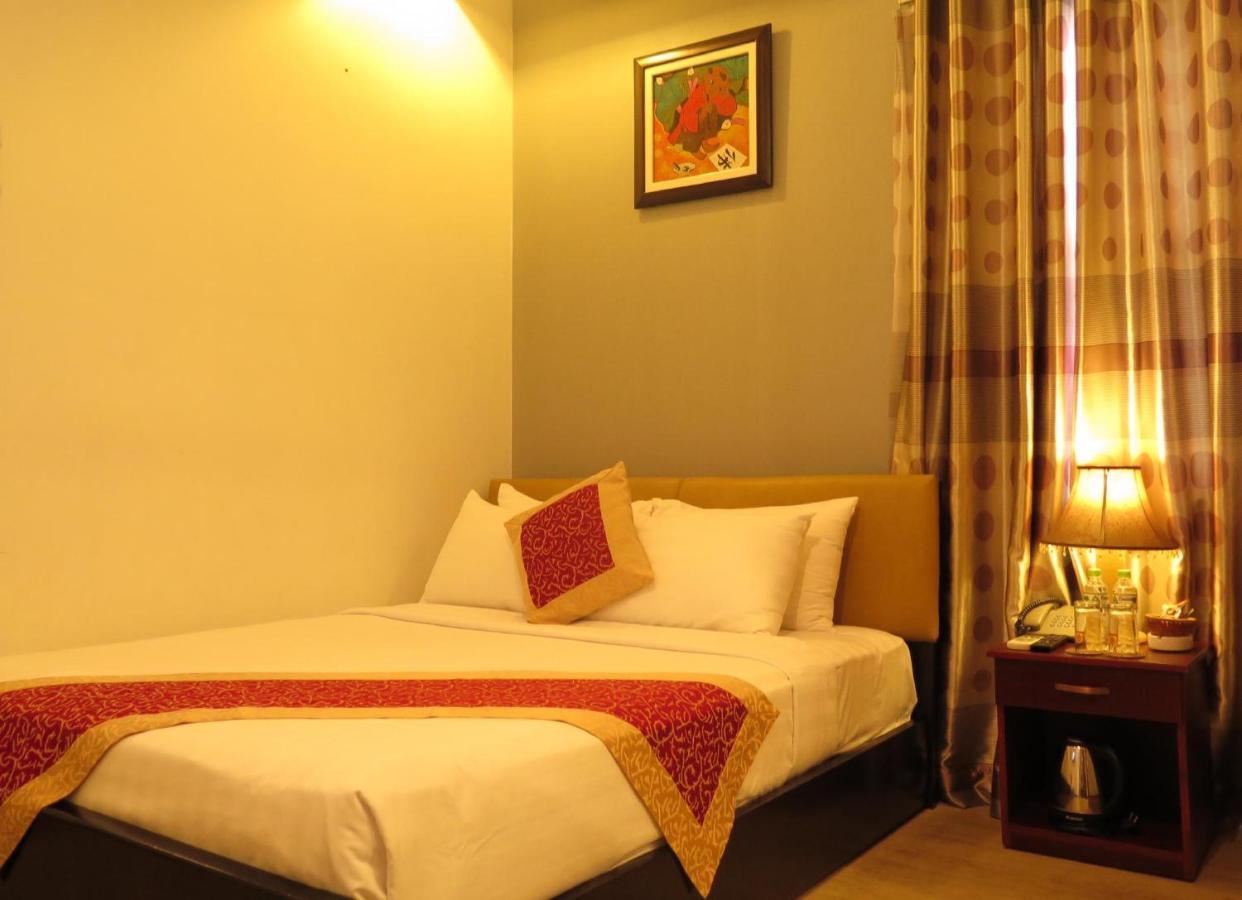 Sunflowers Hotel Airport Ho Chi Minh City Exterior photo