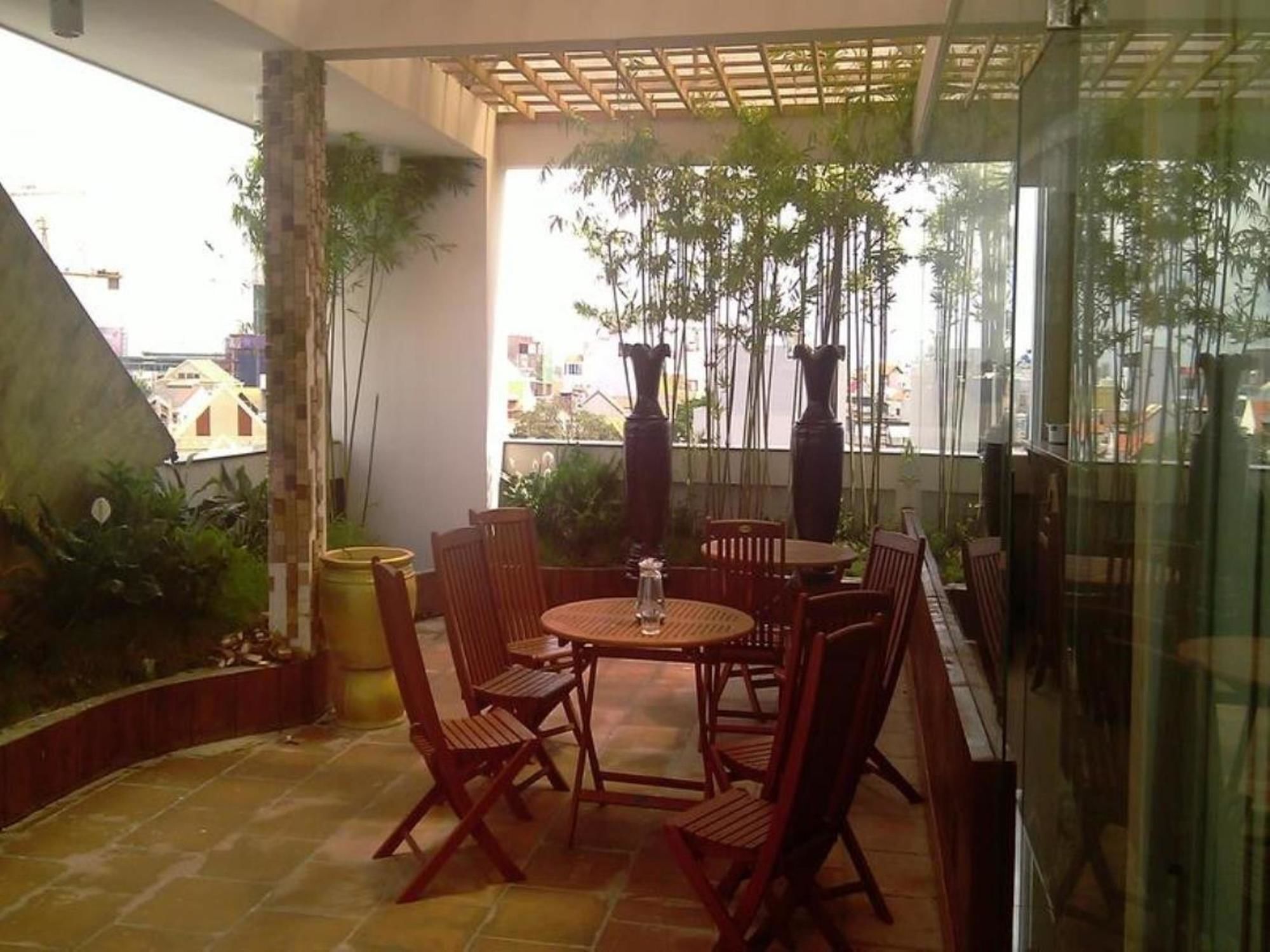 Sunflowers Hotel Airport Ho Chi Minh City Exterior photo